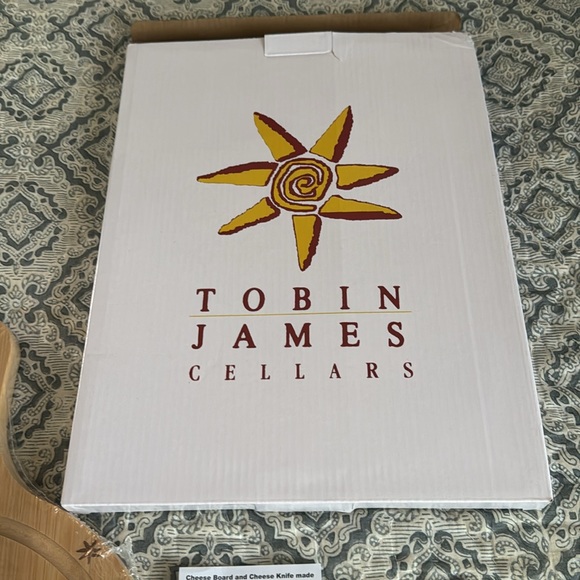 Tobin James winery wrapped cheeseboard - Picture 2 of 3